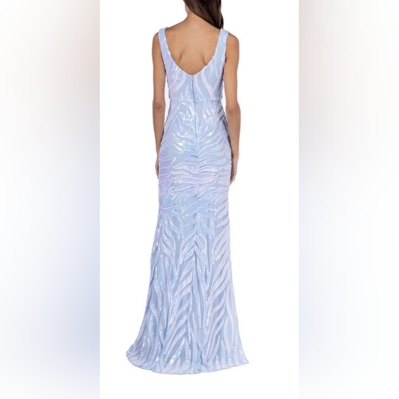B Smart Sleeveless Sequin Scroll Bodycon Dress Sky Blue. Juniors 3. Brand New. - Picture 3 of 11